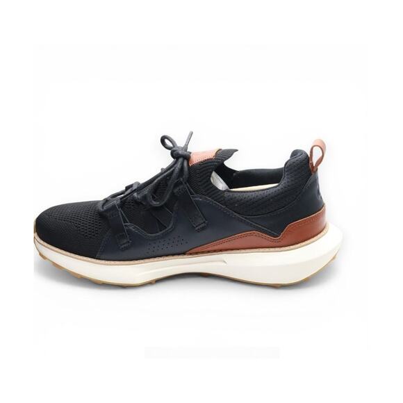 Athletic_Shoes
